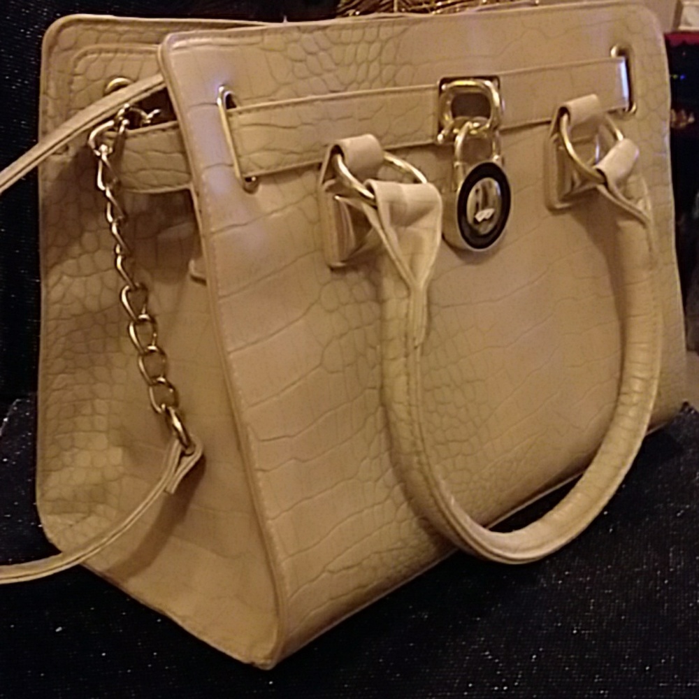 Satchel-Never been used - Picture 6 of 8